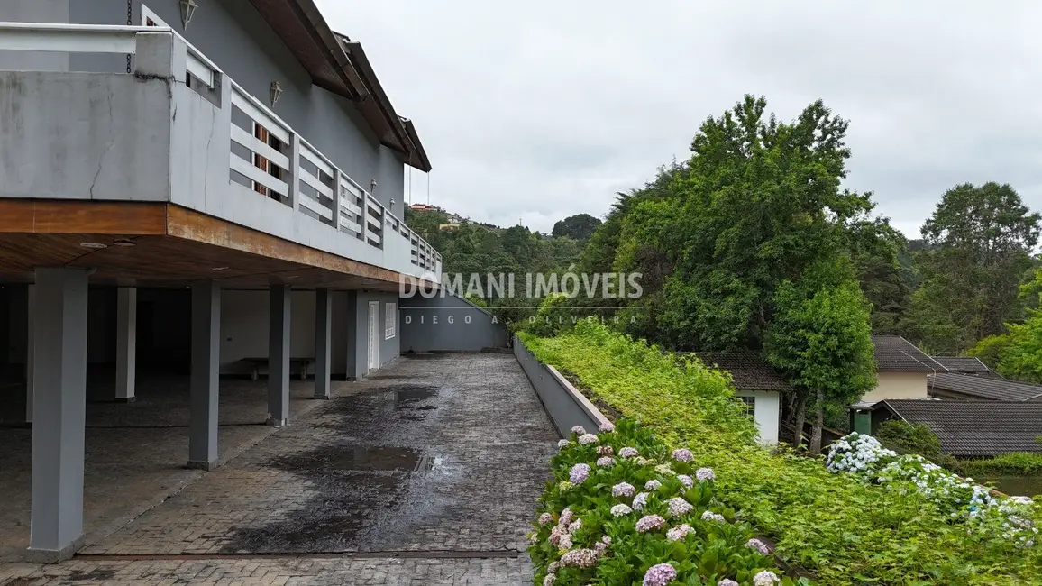 Foto 6 de Casa com 4 quartos à venda e para alugar, 752m2 em Campos Do Jordao - SP
