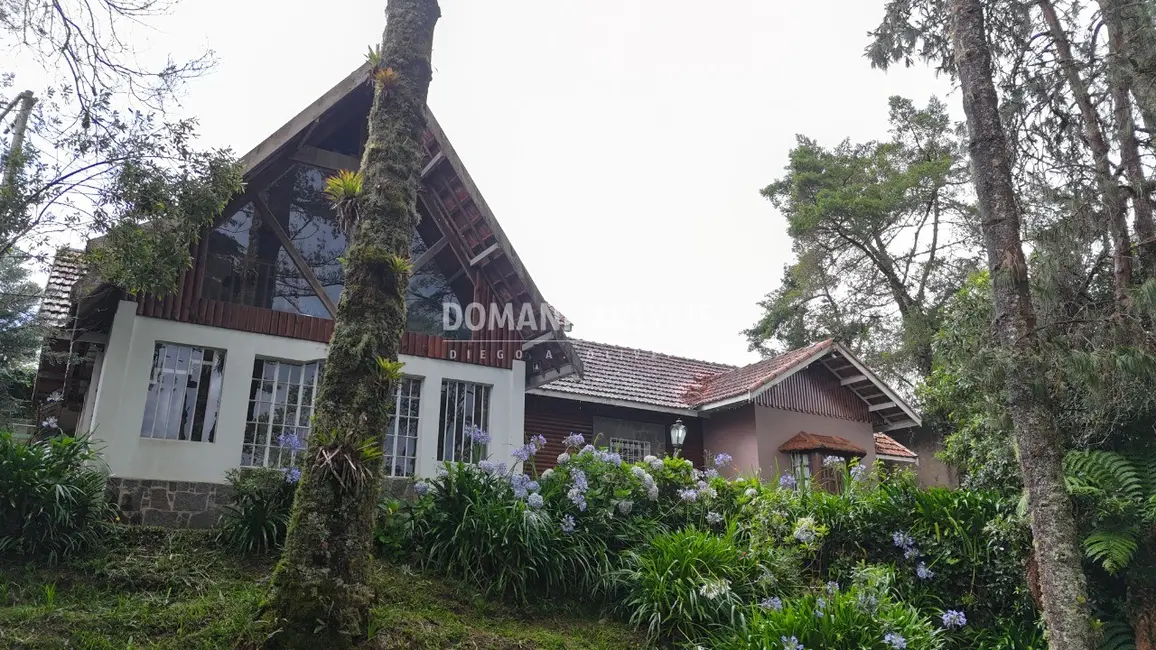 Foto 3 de Casa com 3 quartos à venda, 228m2 em Campos Do Jordao - SP