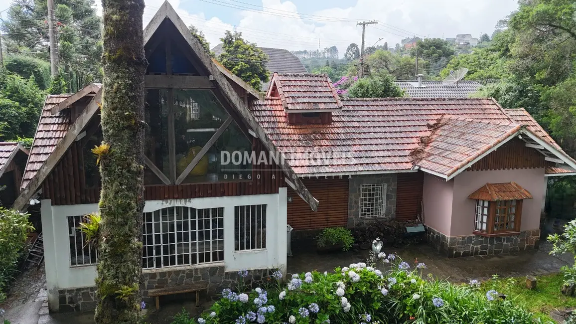 Foto 6 de Casa com 3 quartos à venda, 228m2 em Campos Do Jordao - SP