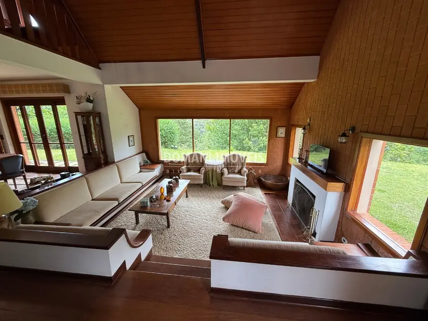 Foto 8 de Casa com 5 quartos à venda, 650m2 em Campos Do Jordao - SP