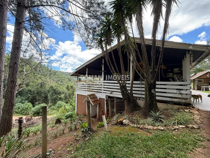 Foto 2 de Casa com 3 quartos à venda, 275m2 em Campos Do Jordao - SP