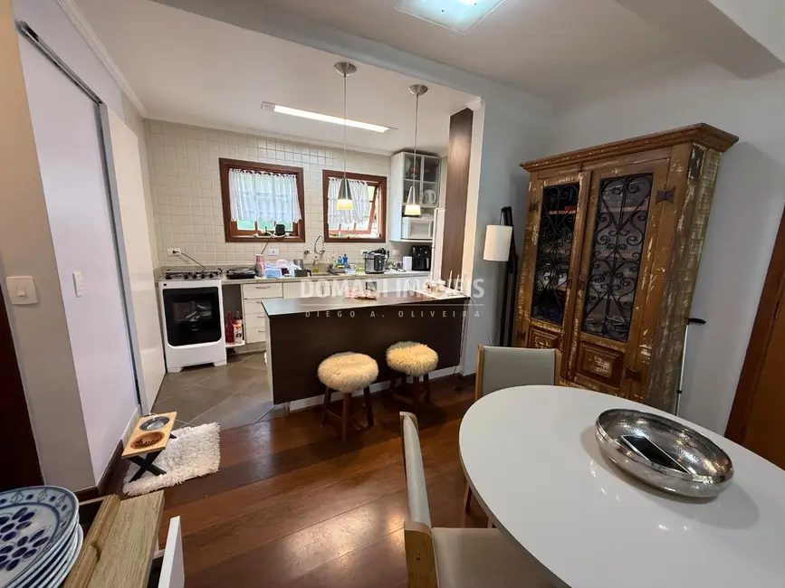 Foto 5 de Apartamento com 3 quartos à venda, 104m2 em Campos Do Jordao - SP