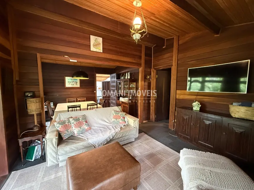 Foto 9 de Sítio / Rancho com 3 quartos à venda, 260m2 em Campos Do Jordao - SP