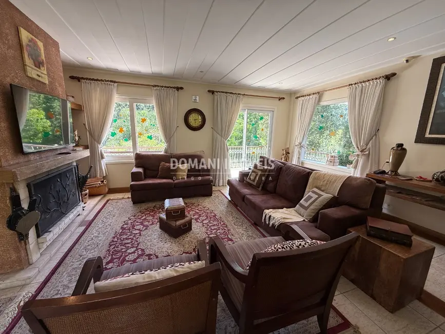 Foto 9 de Pousada com 8 quartos à venda, 297m2 em Campos Do Jordao - SP