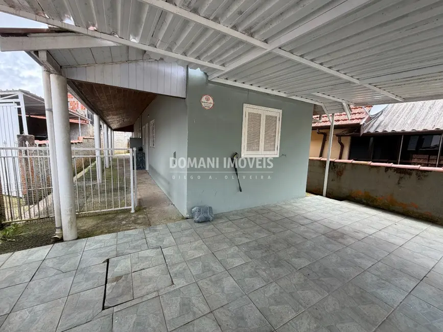 Foto 1 de Casa com 3 quartos à venda, 122m2 em Campos Do Jordao - SP