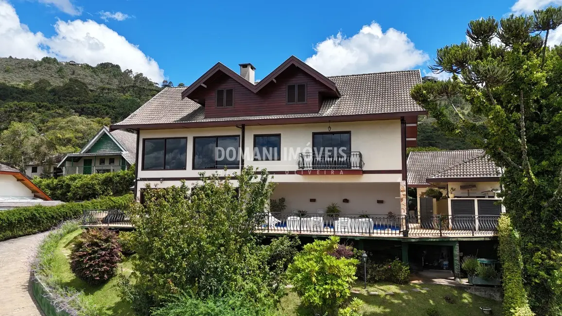Foto 6 de Casa com 3 quartos à venda, 472m2 em Campos Do Jordao - SP