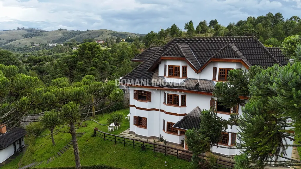Foto 3 de Casa com 10 quartos à venda, 360m2 em Campos Do Jordao - SP