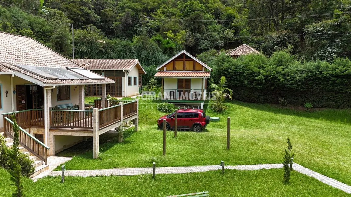 Casa com 4 quartos à venda, 291m2 em Santo Antonio Do Pinhal - SP - imagem 2 Foto 2 de Casa com 4 quartos à venda, 291m2 em Santo Antonio Do Pinhal - SP