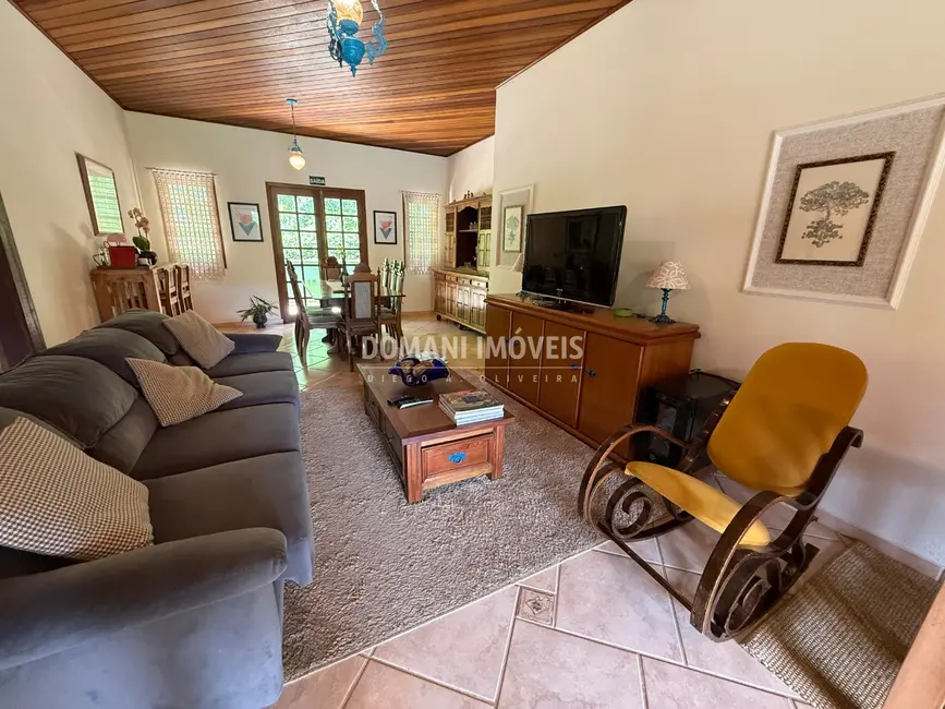 Casa com 4 quartos à venda, 291m2 em Santo Antonio Do Pinhal - SP - imagem 8 Foto 8 de Casa com 4 quartos à venda, 291m2 em Santo Antonio Do Pinhal - SP