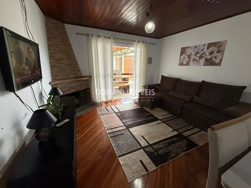 Foto 9 de Casa com 3 quartos à venda, 168m2 em Campos Do Jordao - SP