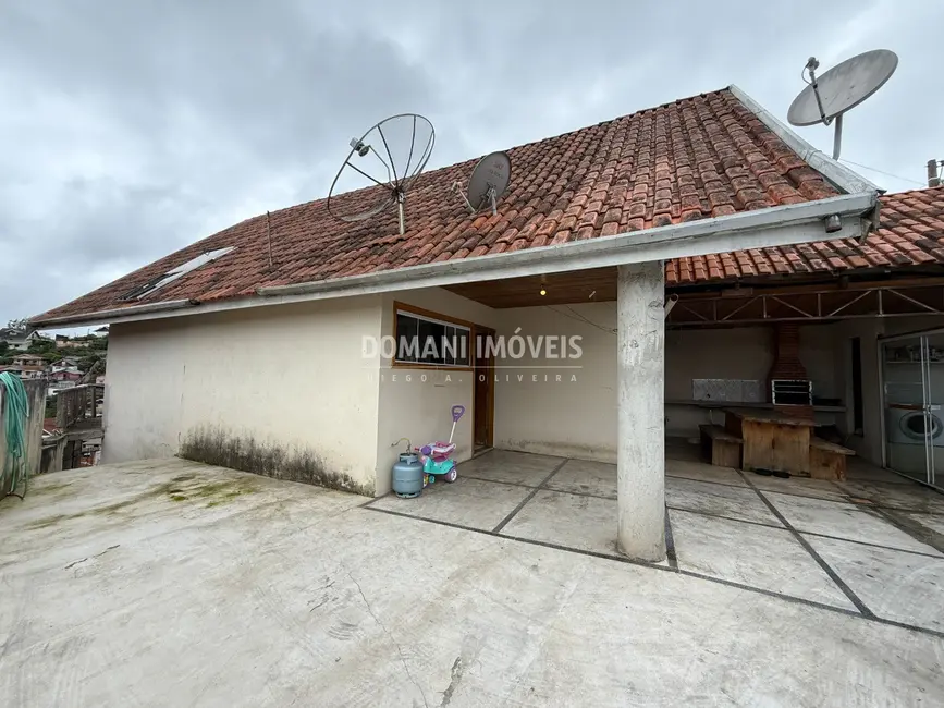 Foto 3 de Casa com 3 quartos à venda, 168m2 em Campos Do Jordao - SP