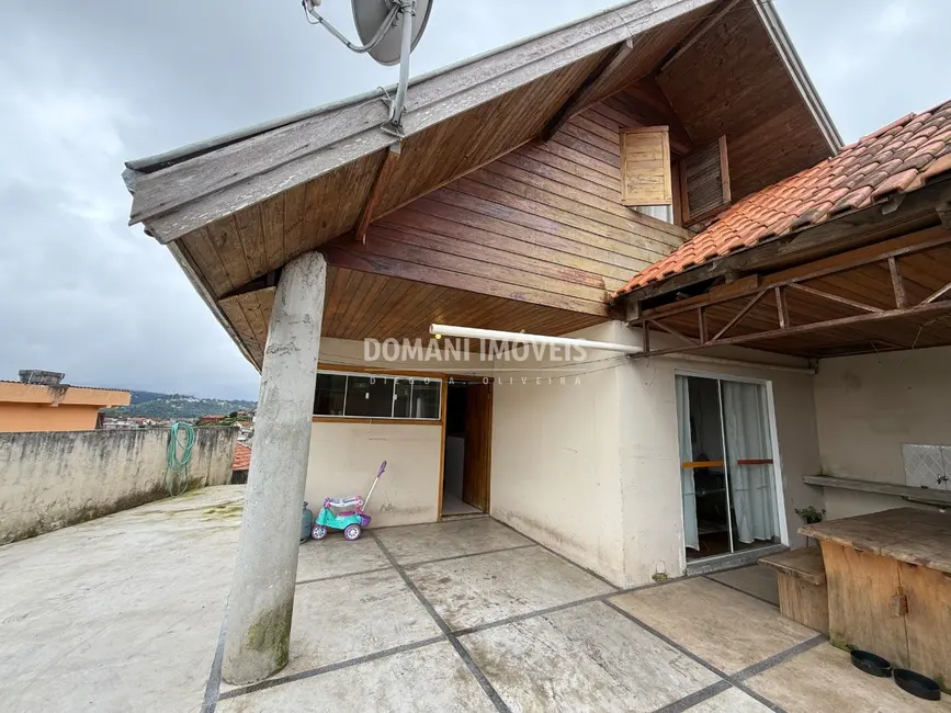 Foto 2 de Casa com 3 quartos à venda, 168m2 em Campos Do Jordao - SP