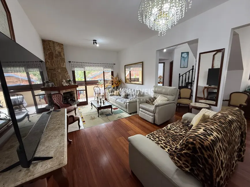 Foto 9 de Apartamento com 4 quartos à venda, 168m2 em Campos Do Jordao - SP