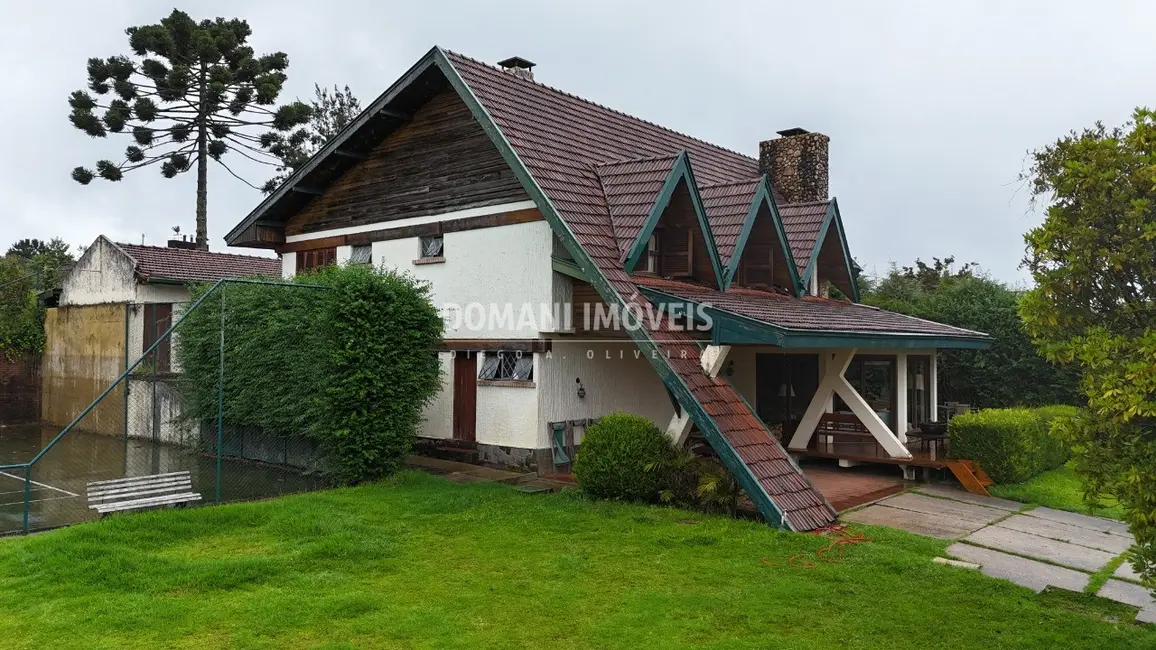 Foto 1 de Casa com 5 quartos à venda, 900m2 em Campos Do Jordao - SP