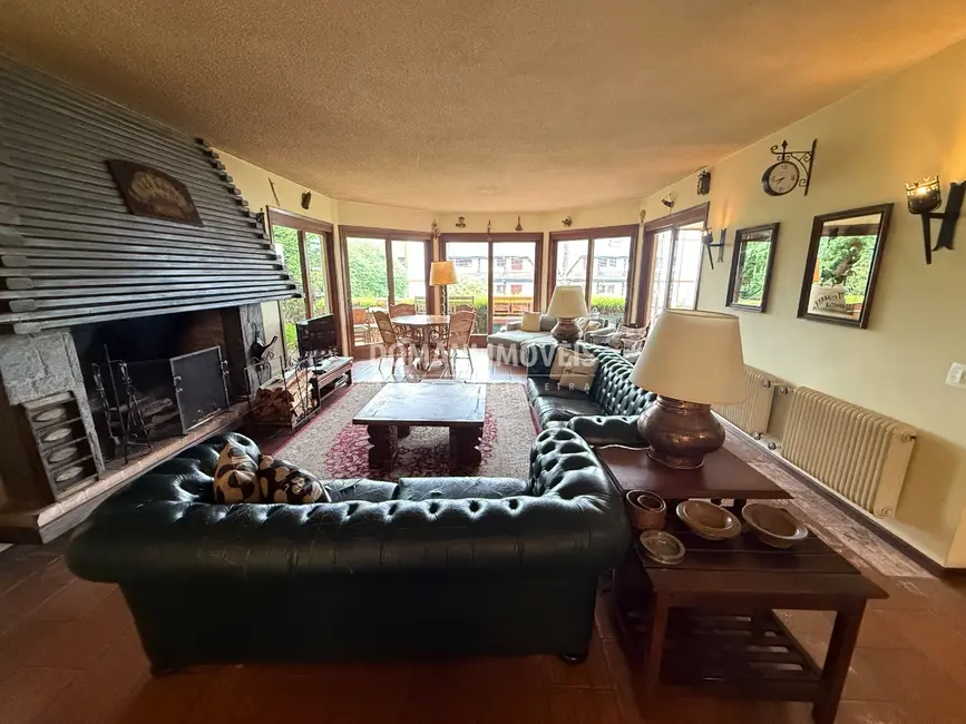 Foto 9 de Casa com 5 quartos à venda, 900m2 em Campos Do Jordao - SP