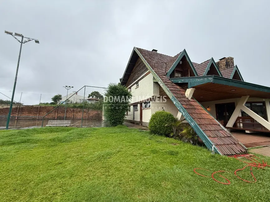 Foto 6 de Casa com 5 quartos à venda, 900m2 em Campos Do Jordao - SP
