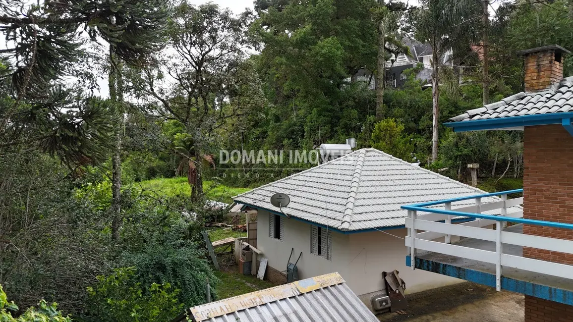Foto 3 de Casa com 4 quartos à venda, 416m2 em Campos Do Jordao - SP