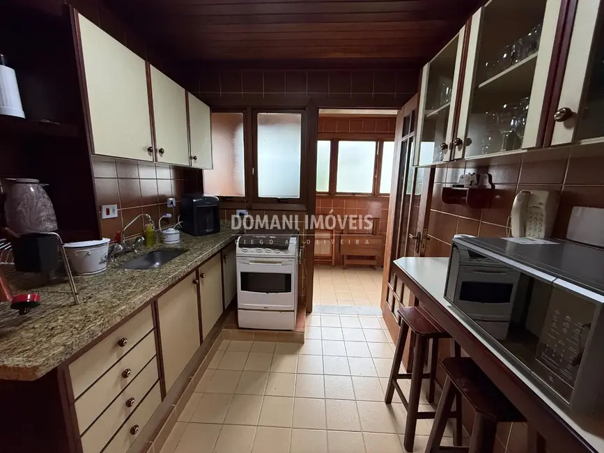 Foto 9 de Apartamento com 4 quartos à venda, 123m2 em Campos Do Jordao - SP