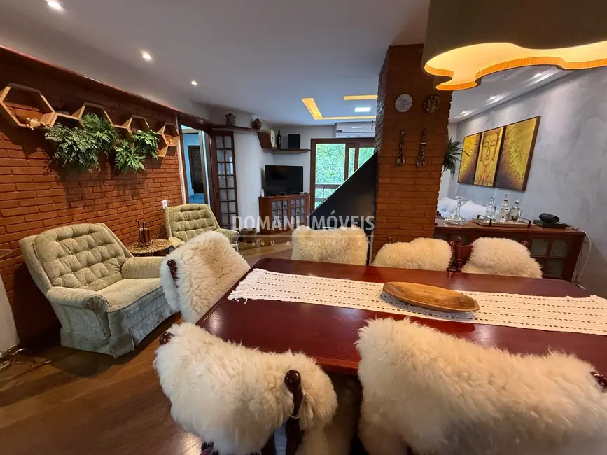 Foto 6 de Apartamento com 4 quartos à venda, 123m2 em Campos Do Jordao - SP