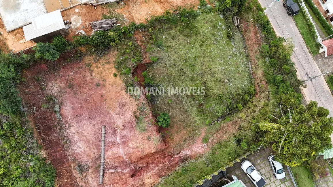 Foto 4 de Terreno / Lote à venda, 1025m2 em Campos Do Jordao - SP