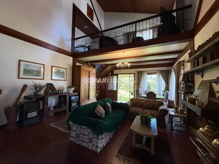 Foto 8 de Casa com 4 quartos à venda, 439m2 em Campos Do Jordao - SP