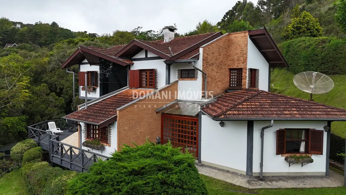 Foto 2 de Casa com 6 quartos à venda, 850m2 em Campos Do Jordao - SP