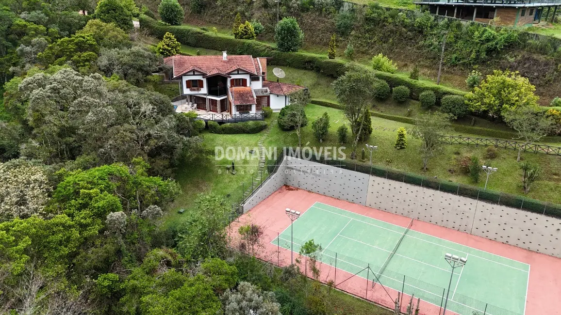 Foto 3 de Casa com 6 quartos à venda, 850m2 em Campos Do Jordao - SP