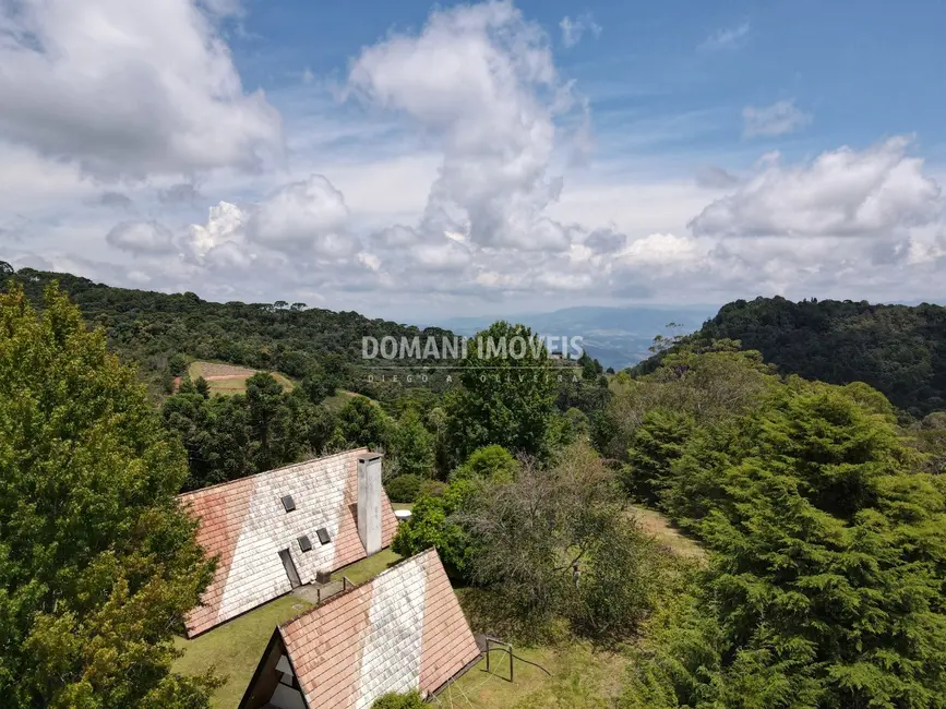 Foto 1 de Casa com 4 quartos à venda, 200m2 em Campos Do Jordao - SP