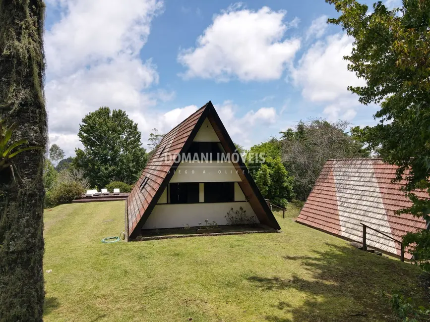 Foto 3 de Casa com 4 quartos à venda, 200m2 em Campos Do Jordao - SP