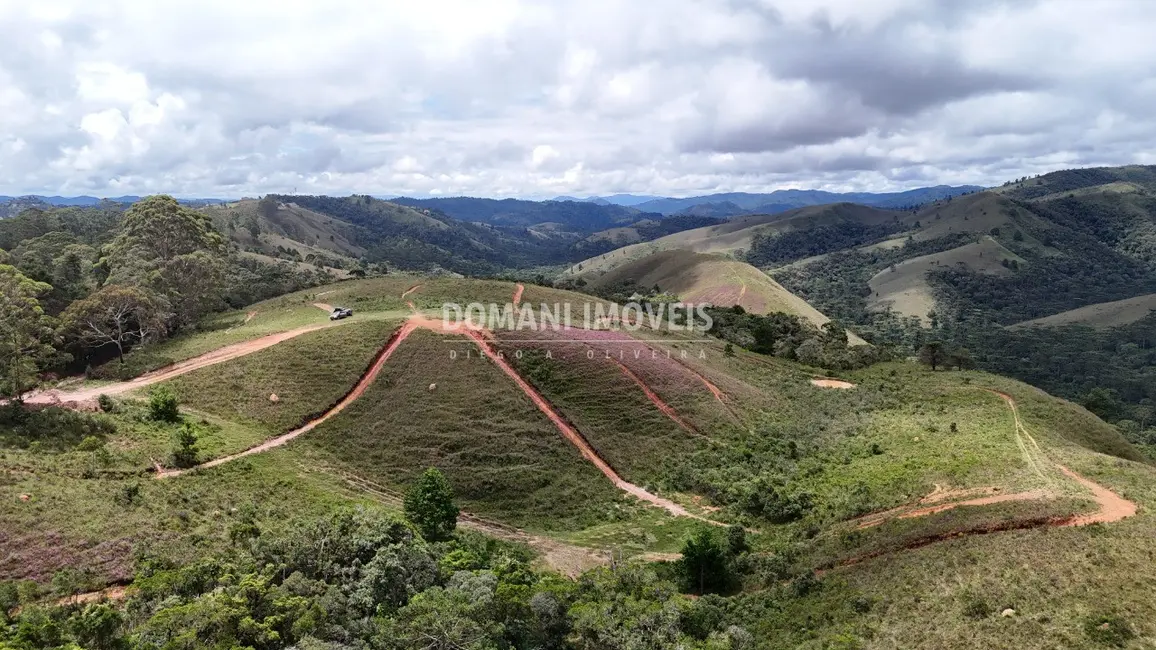 Foto 1 de Terreno / Lote à venda em Campos Do Jordao - SP