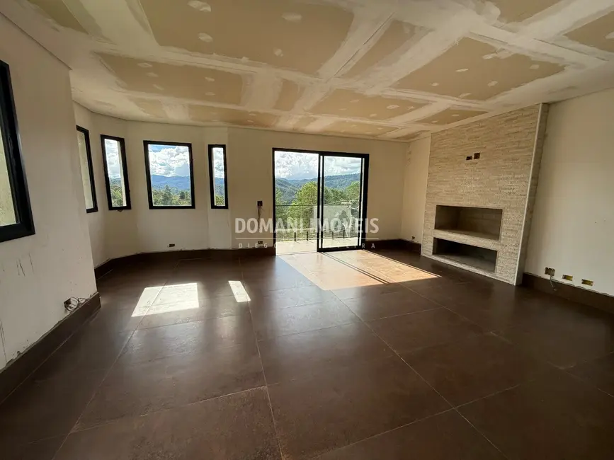 Foto 8 de Casa com 3 quartos à venda, 152m2 em Campos Do Jordao - SP