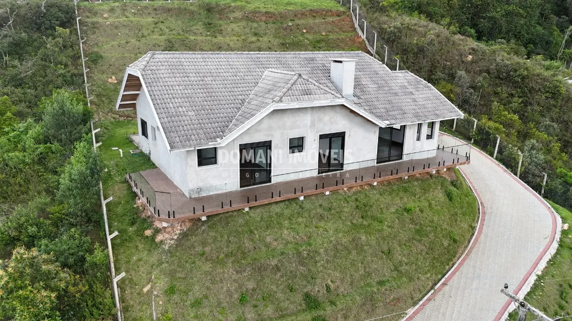 Foto 6 de Casa com 3 quartos à venda, 152m2 em Campos Do Jordao - SP
