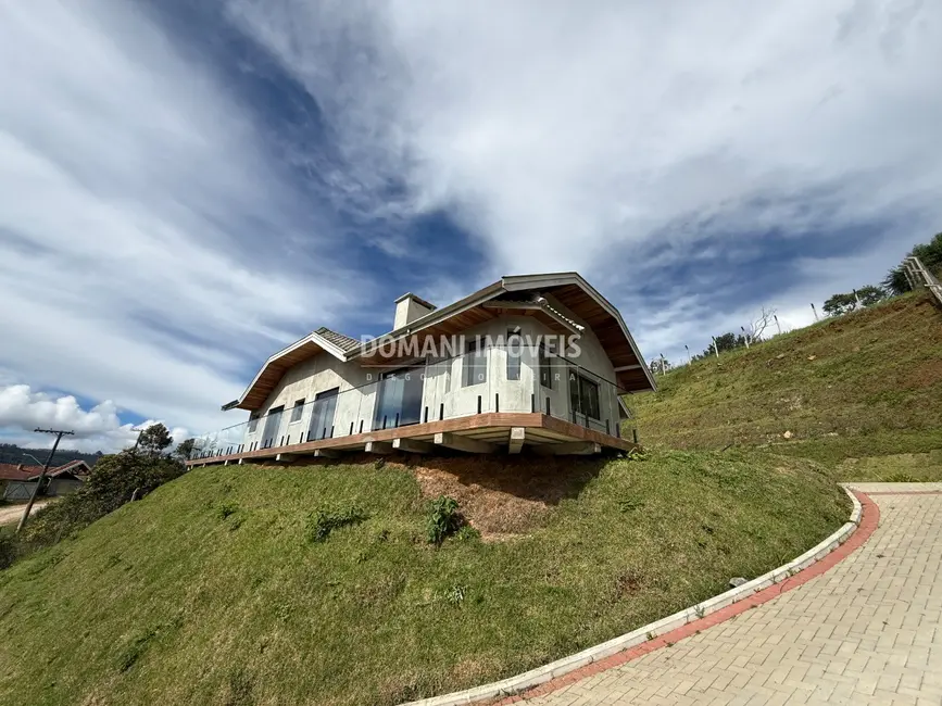 Foto 4 de Casa com 3 quartos à venda, 152m2 em Campos Do Jordao - SP
