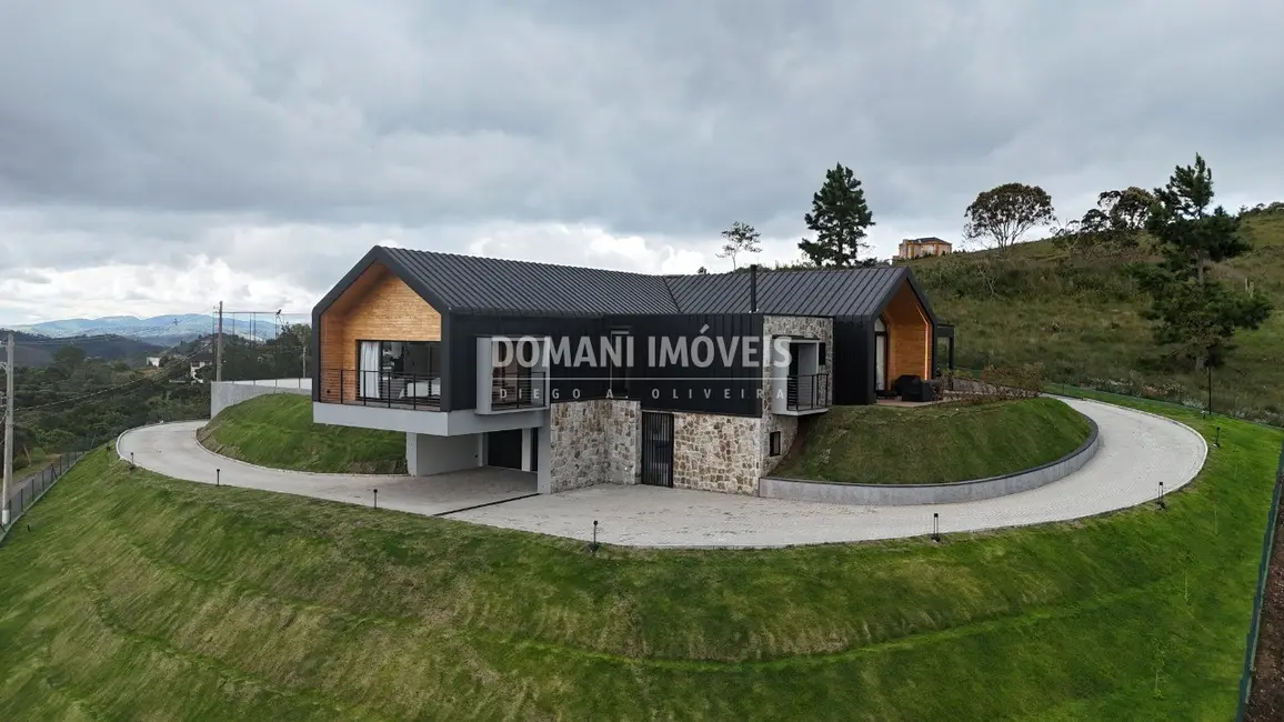 Foto 3 de Casa de Condomínio com 3 quartos à venda, 197m2 em Campos Do Jordao - SP
