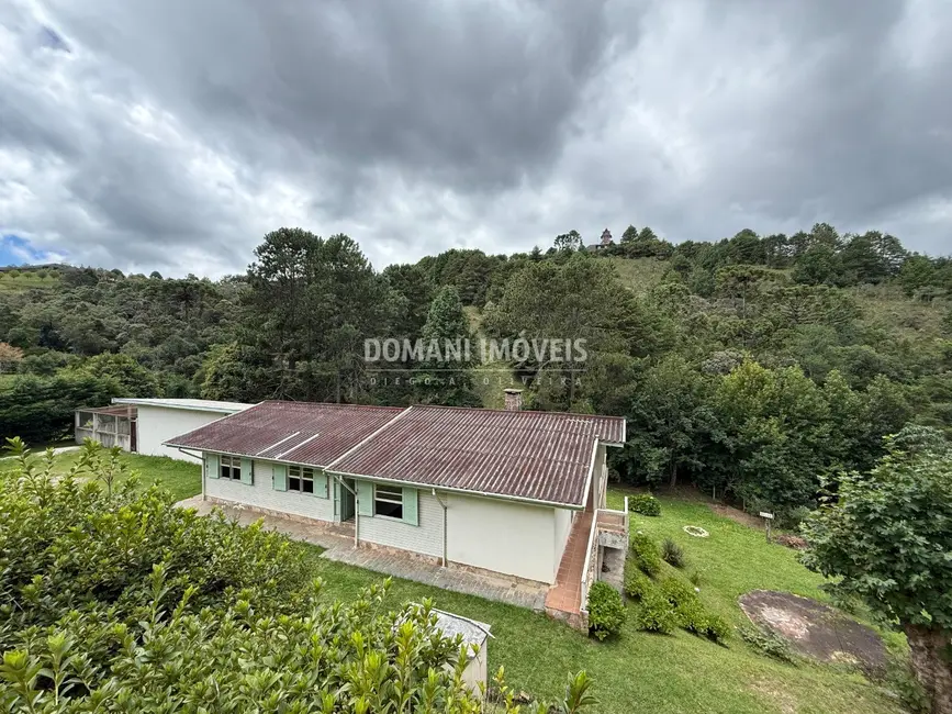 Casa com 3 quartos à venda, 270m2 em Campos Do Jordao - SP - imagem 6 Foto 6 de Casa com 3 quartos à venda, 270m2 em Campos Do Jordao - SP