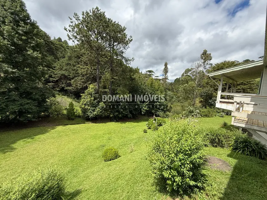 Casa com 3 quartos à venda, 270m2 em Campos Do Jordao - SP - imagem 3 Foto 3 de Casa com 3 quartos à venda, 270m2 em Campos Do Jordao - SP