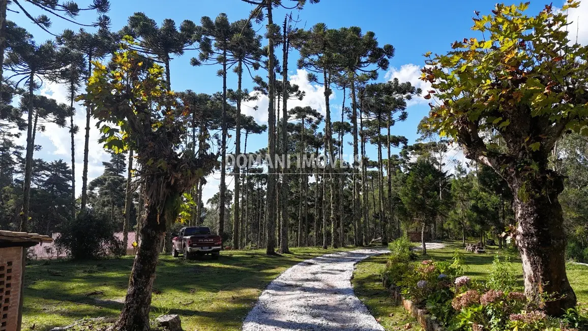 Foto 2 de Casa com 3 quartos à venda, 377m2 em Campos Do Jordao - SP