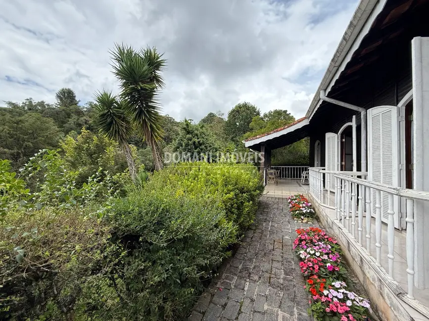 Foto 6 de Casa com 3 quartos à venda, 142m2 em Campos Do Jordao - SP