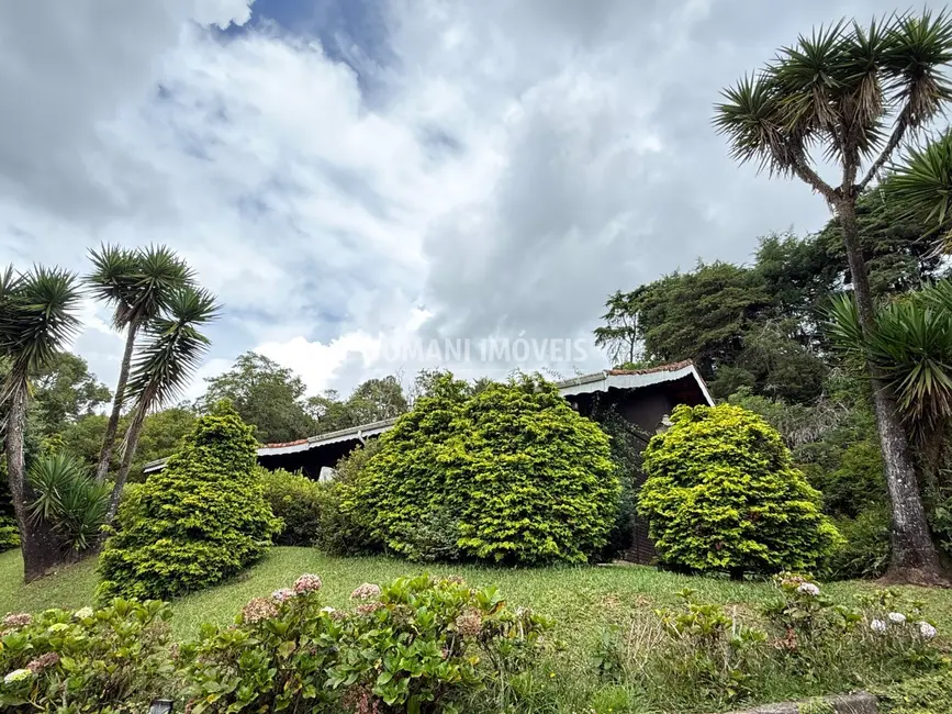 Foto 4 de Casa com 3 quartos à venda, 142m2 em Campos Do Jordao - SP