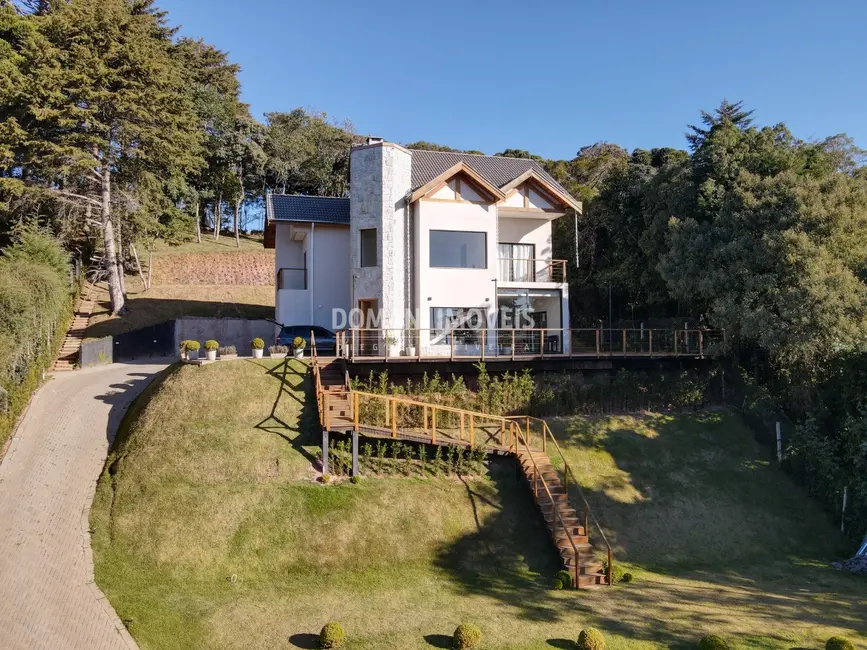 Foto 4 de Casa com 5 quartos à venda, 205m2 em Campos Do Jordao - SP