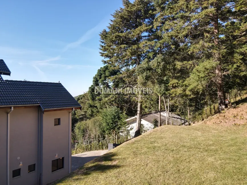 Foto 6 de Casa com 5 quartos à venda, 205m2 em Campos Do Jordao - SP