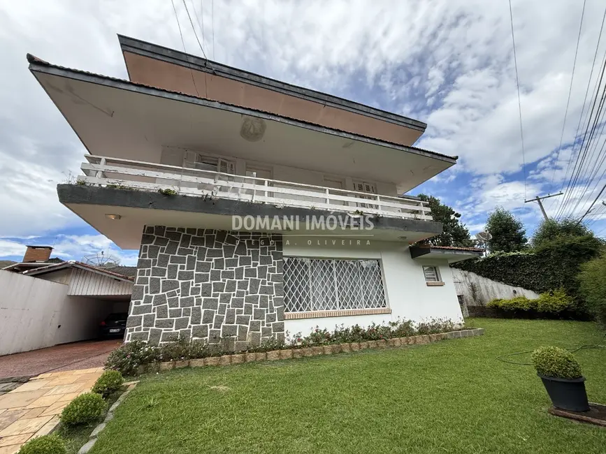 Foto 3 de Casa com 3 quartos à venda, 277m2 em Campos Do Jordao - SP