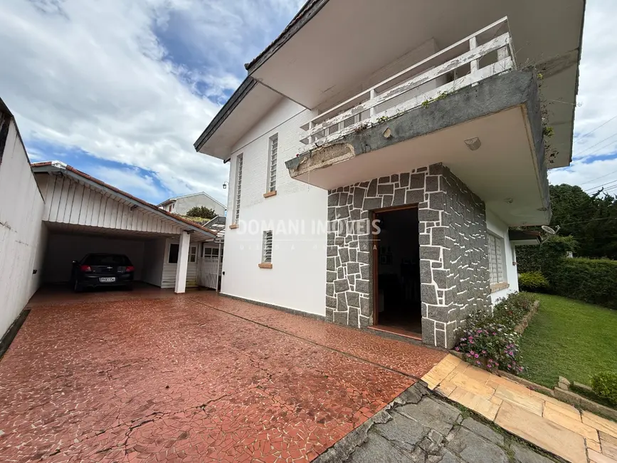 Foto 7 de Casa com 3 quartos à venda, 277m2 em Campos Do Jordao - SP
