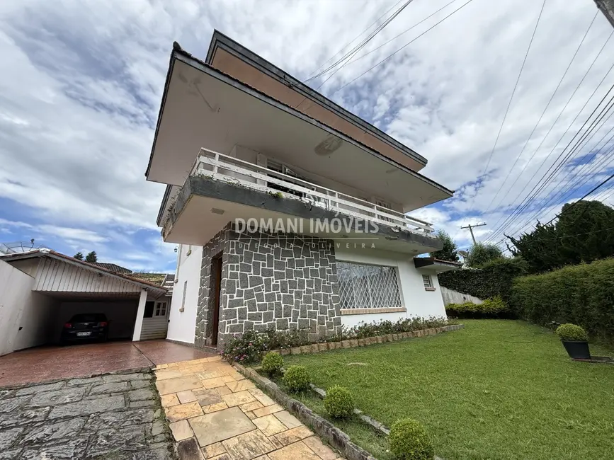 Foto 2 de Casa com 3 quartos à venda, 277m2 em Campos Do Jordao - SP