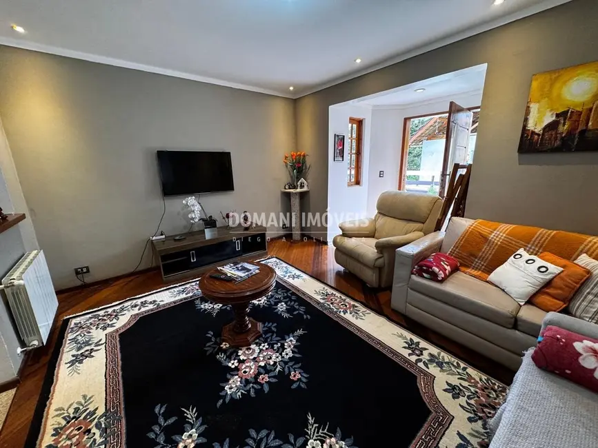 Foto 7 de Casa com 3 quartos à venda, 200m2 em Campos Do Jordao - SP