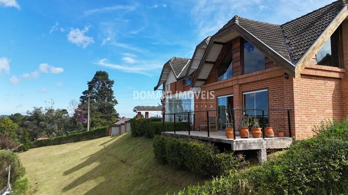 Foto 1 de Casa com 5 quartos à venda, 376m2 em Campos Do Jordao - SP