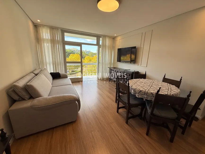 Foto 8 de Apartamento com 3 quartos à venda, 94m2 em Campos Do Jordao - SP