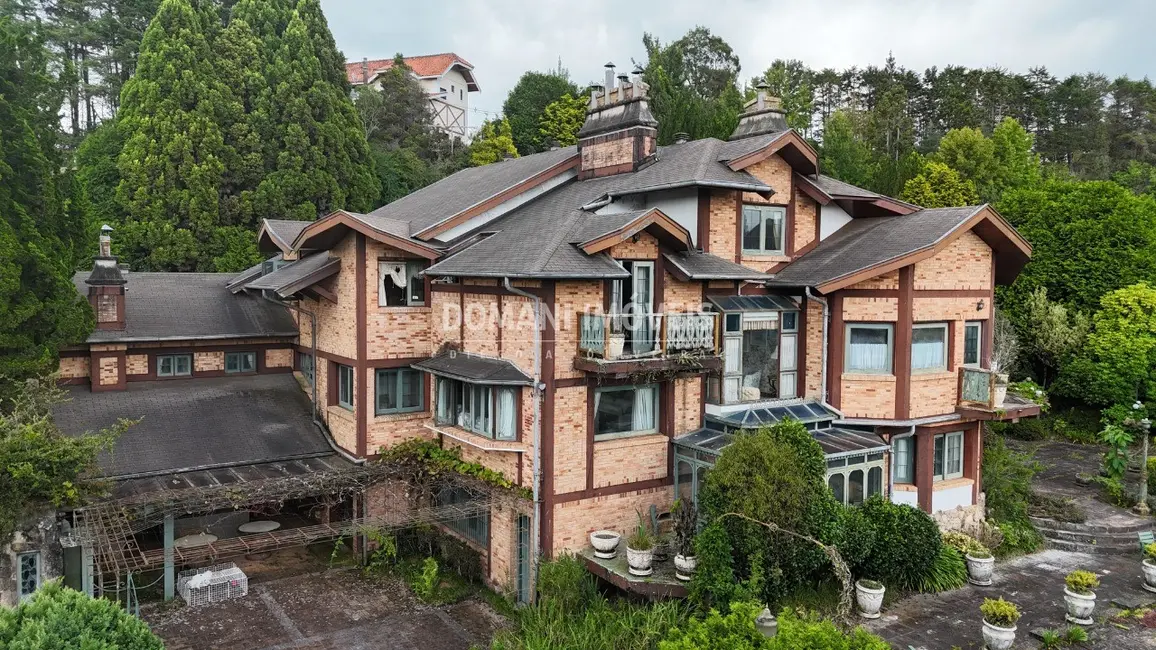 Casa com 7 quartos à venda, 1334m2 em Campos Do Jordao - SP - imagem 1 Foto 1 de Casa com 7 quartos à venda, 1334m2 em Campos Do Jordao - SP