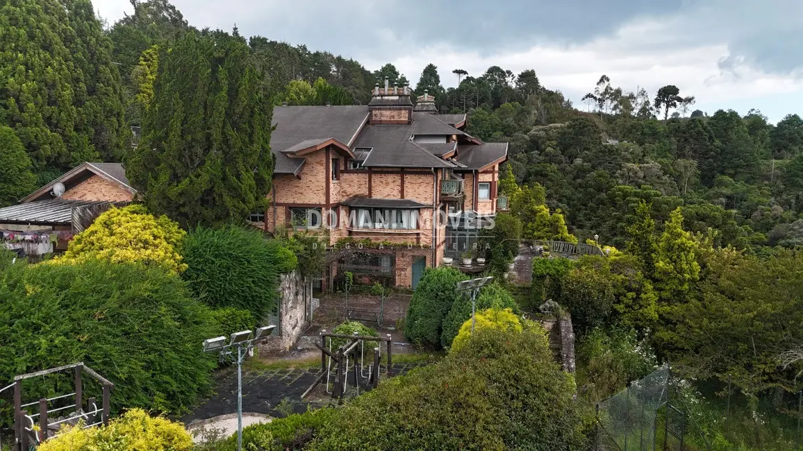 Casa com 7 quartos à venda, 1334m2 em Campos Do Jordao - SP - imagem 7 Foto 7 de Casa com 7 quartos à venda, 1334m2 em Campos Do Jordao - SP