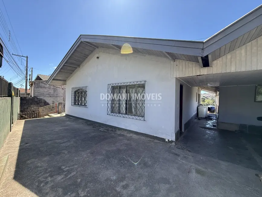 Foto 1 de Casa com 3 quartos à venda, 209m2 em Campos Do Jordao - SP